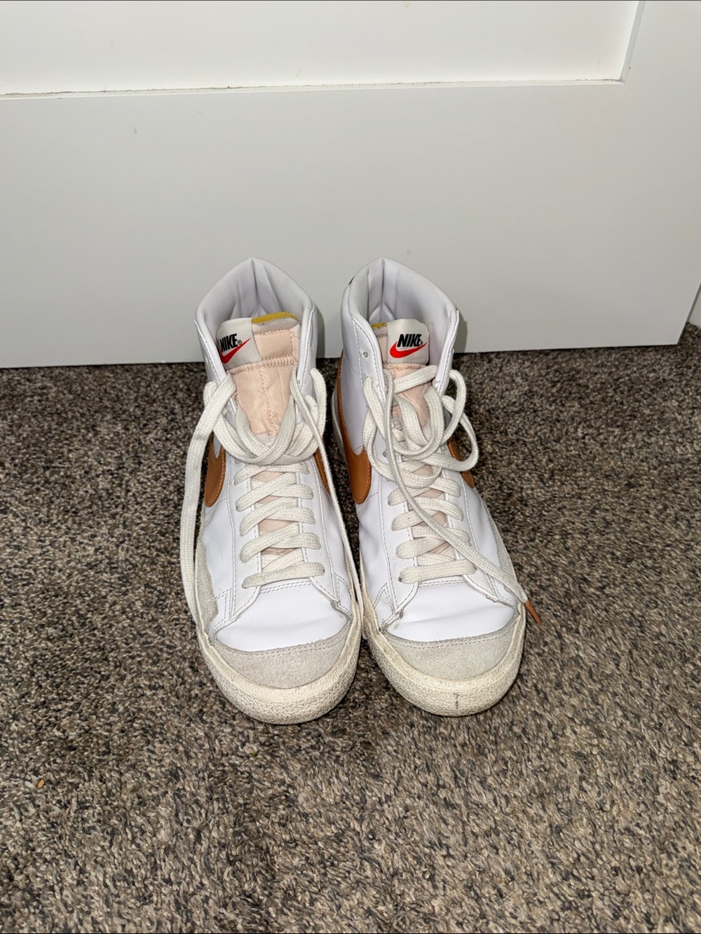 Nike Women's High-Top SB Sneakers Sz 9.5 Gorpcore blokecore activewear